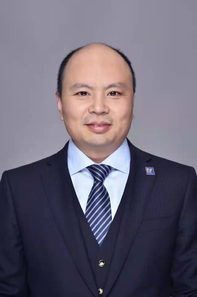 崔伟龙
